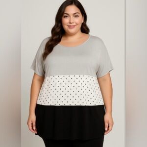 NWT!Women's Gray and Black Polka Dot Top 
Size 28 or 5X